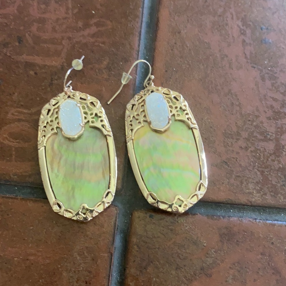 Very unique Kendra earrings
